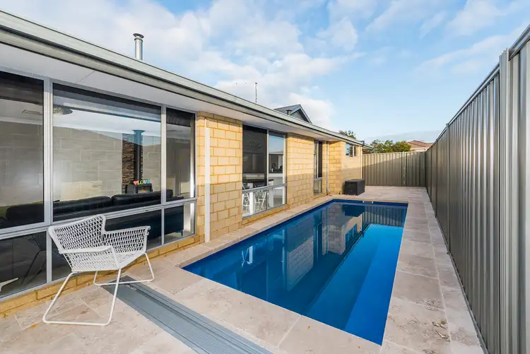 19 Barton Loop, Piara Waters WA 6112