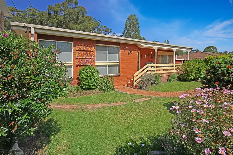 27 Cook Avenue, Surf Beach NSW 2536