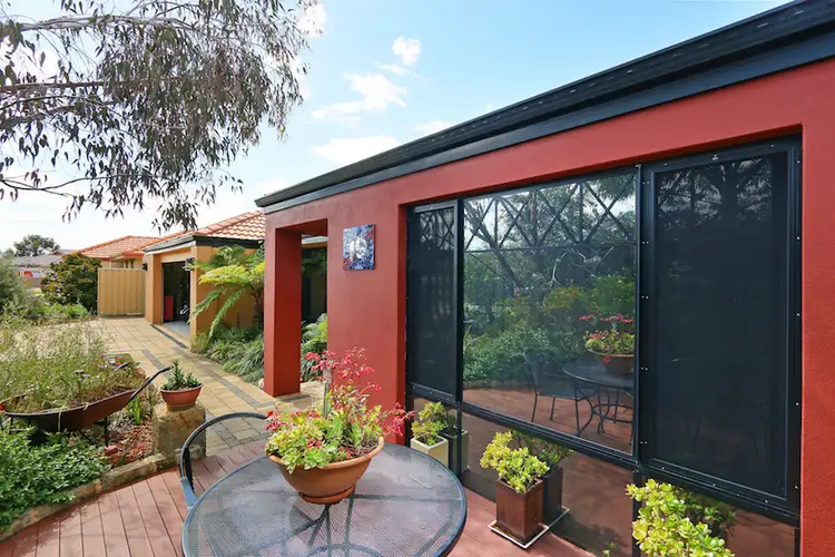 19 Rochford Street, Canning Vale WA 6155