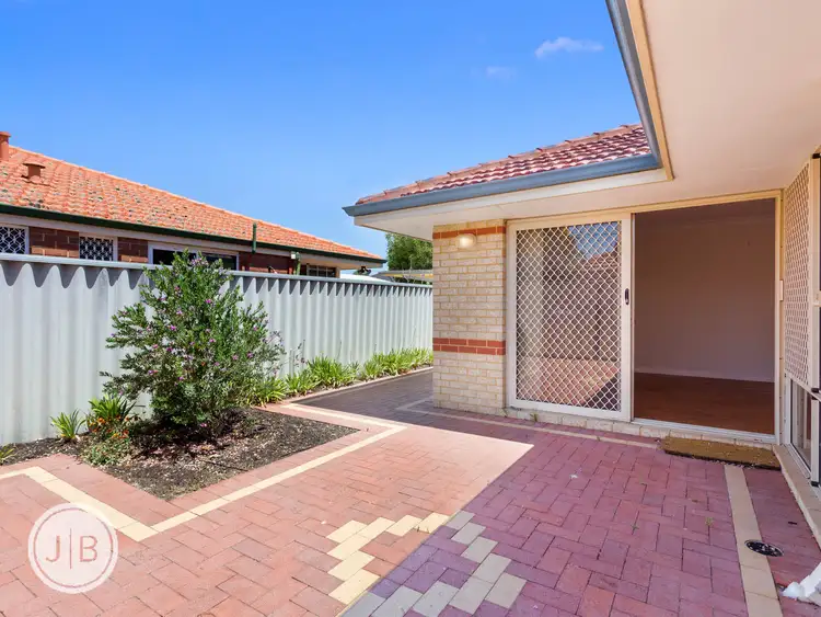 3/145 Centre Street, Queens Park WA 6107