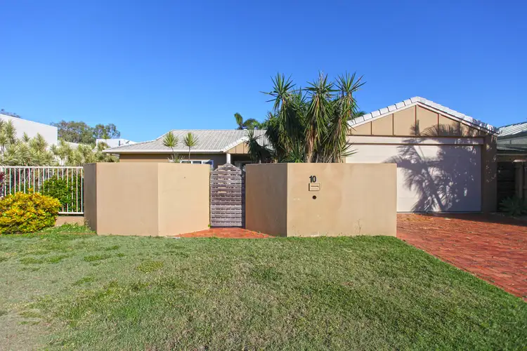 10 Anglers Parade, Blacks Beach QLD 4740