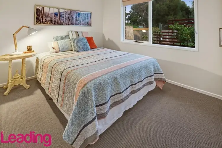 Sixth view of Homely house listing, 5 Bundoran Court, Sunbury VIC 3429