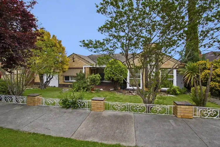 222 Neale Street, Flora Hill VIC 3550