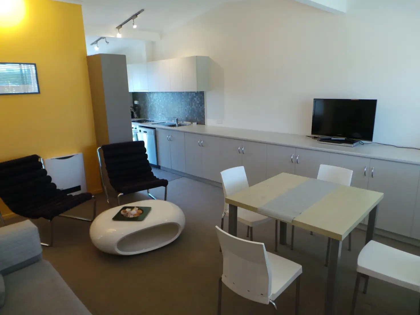 Main view of Homely unit listing, 1/16 Dumbleton Street, Hawley Beach TAS 7307