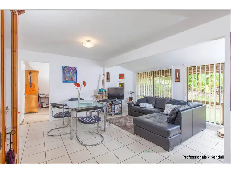 2 Makalu Court, Tamborine Mountain QLD 4272