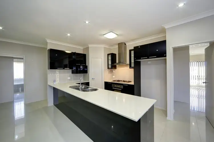 Sixth view of Homely house listing, 2 Villa Court, Ashfield QLD 4670