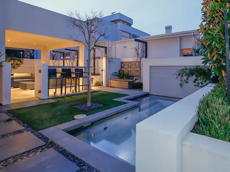 3 Swanway Crescent, Swanbourne WA 6010