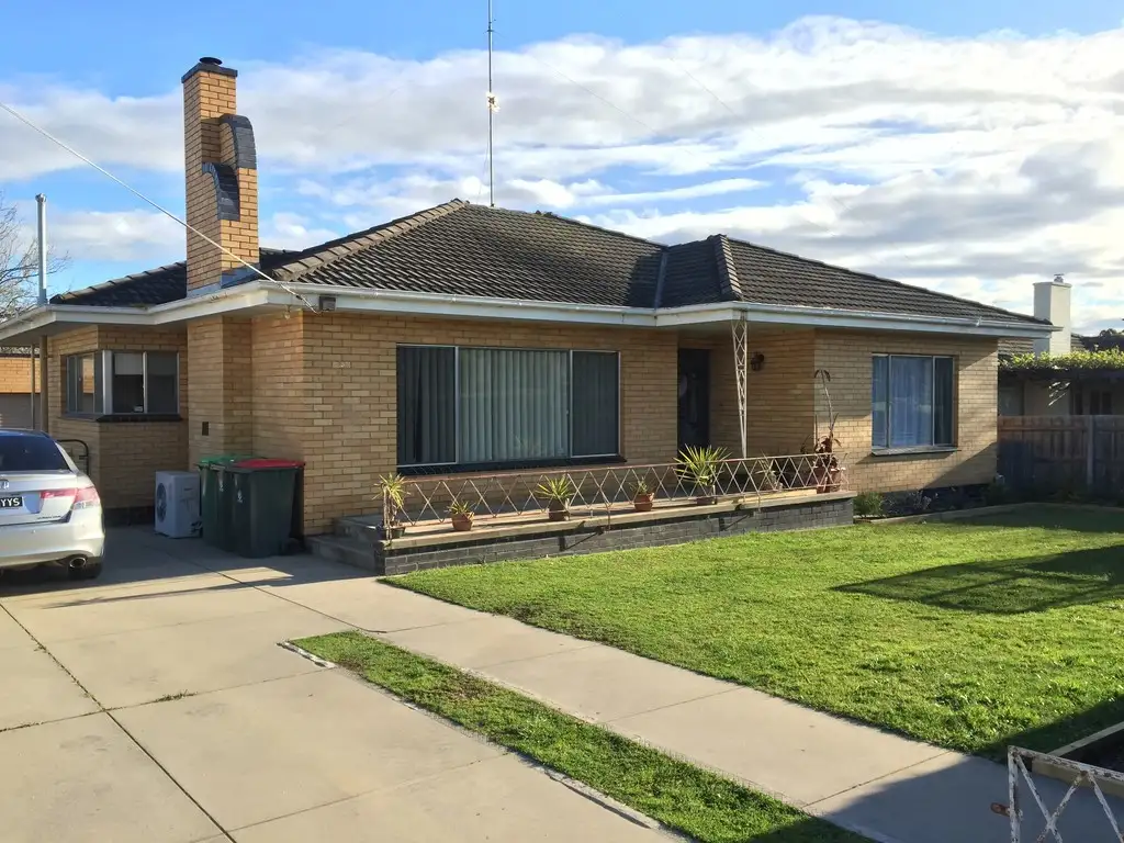Main view of Homely house listing, 25 Moroney Street, Bairnsdale VIC 3875