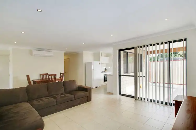 2/8 Serls Street, Armadale WA 6112