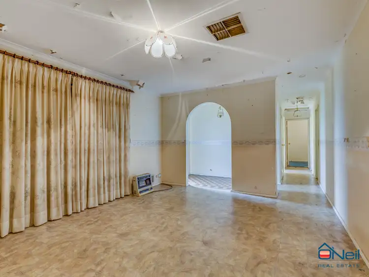 Seventh view of Homely house listing, 10 Becket Court, Camillo WA 6111