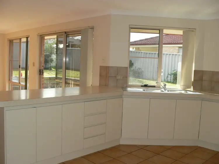 12 Carr Place, Usher WA 6230