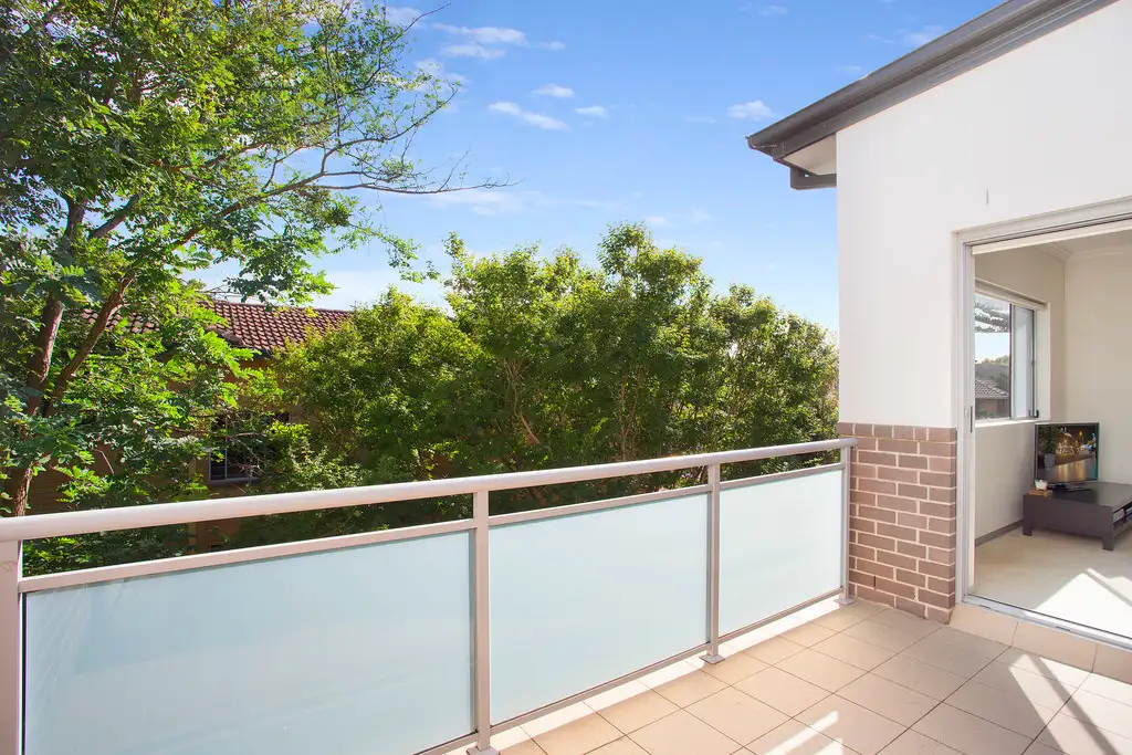 Main view of Homely unit listing, 19/23-25 Westminster Avenue, Dee Why NSW 2099