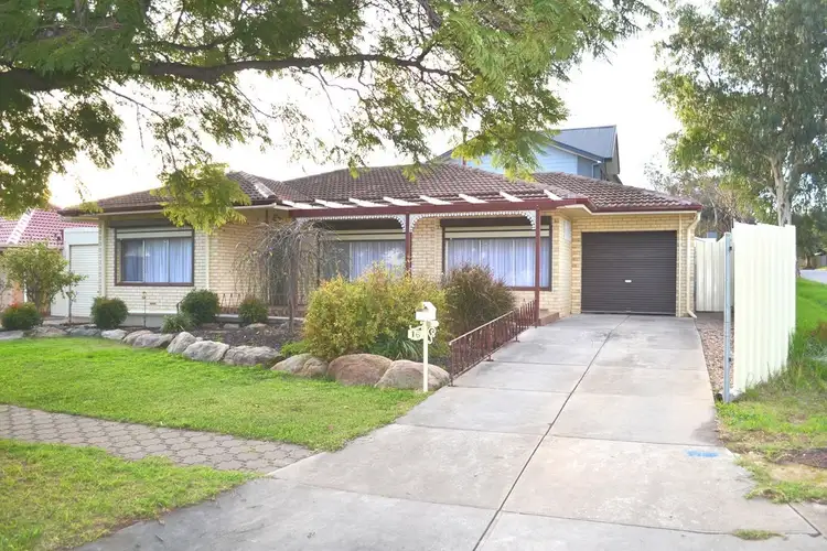 16 Heather Drive, Para Vista SA 5093
