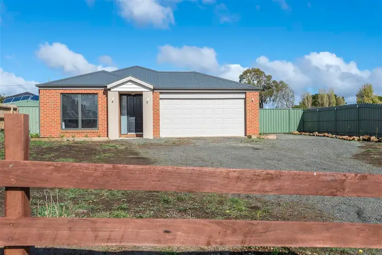 8 Ward Street, Malmsbury VIC 3446
