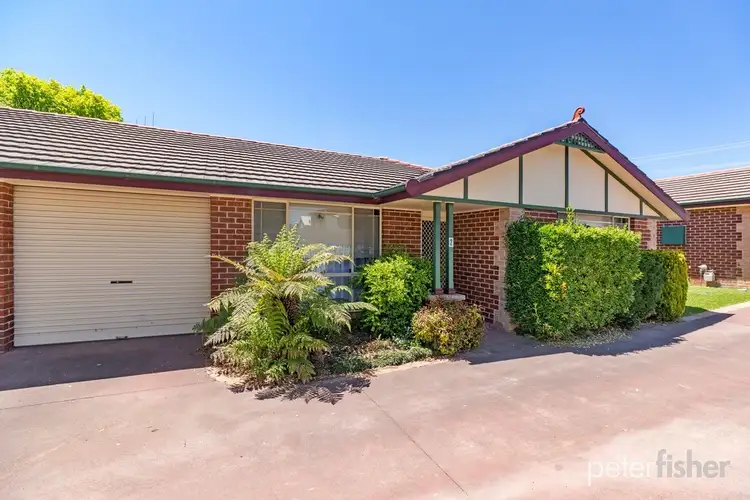 Main view of Homely unit listing, 2/7 Spring Street, Orange NSW 2800