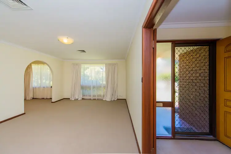 Sixth view of Homely house listing, 6 Orana Cres, Brentwood WA 6153