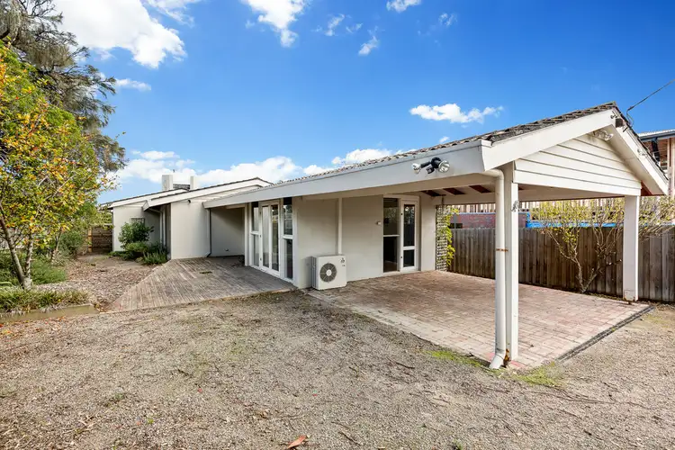 16 Olive Street, Mornington VIC 3931