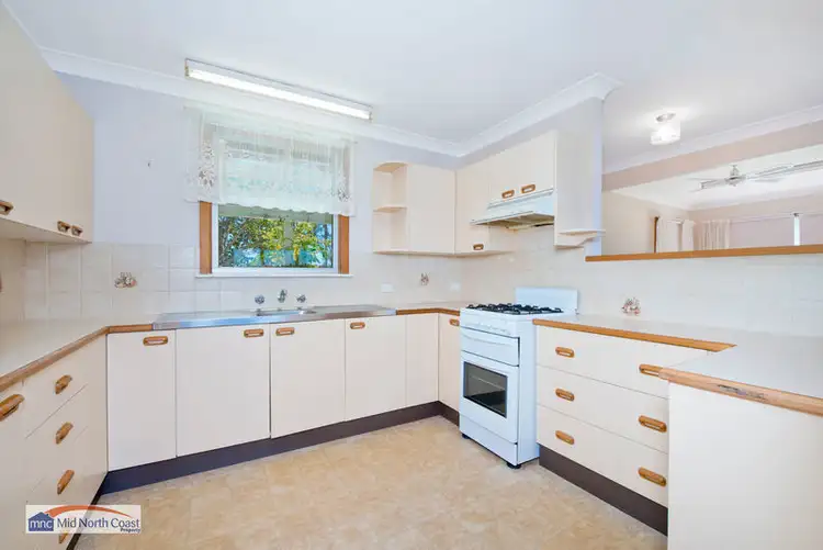 Fifth view of Homely house listing, 1550 Ocean Drive, Lake Cathie NSW 2445