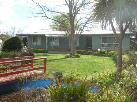 108 Marsden Street, Boorowa NSW 2586