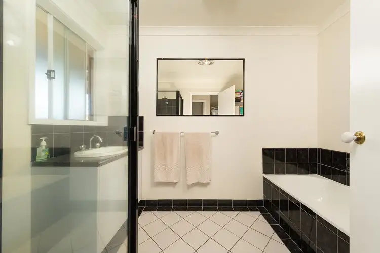 Seventh view of Homely house listing, 6 Thomas Place, Wodonga VIC 3690