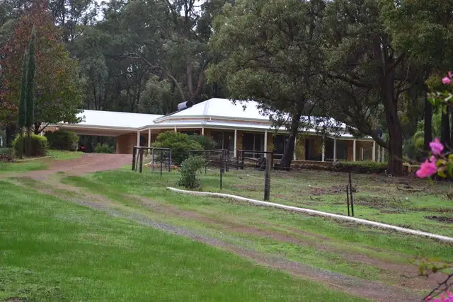 Fifth view of Homely house listing, 8 Hopedale Ridge, Gidgegannup WA 6083
