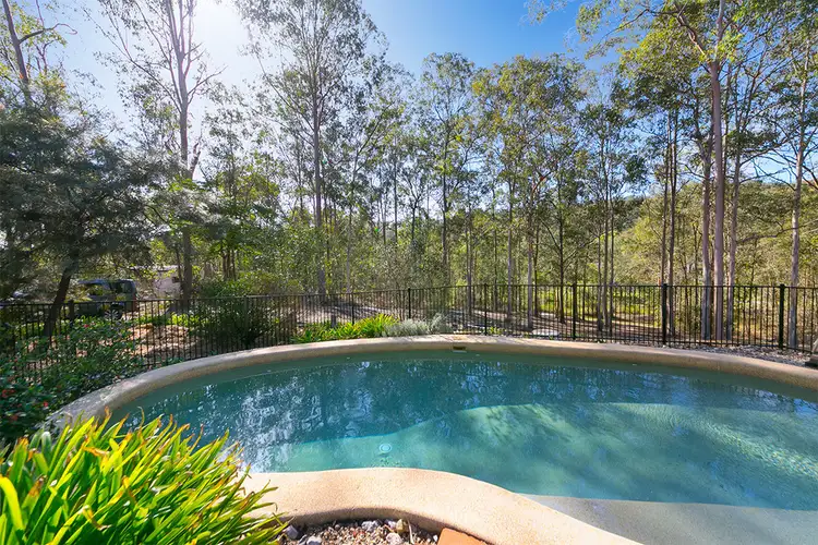 6 Sylvaterre Court, Samford Valley QLD 4520