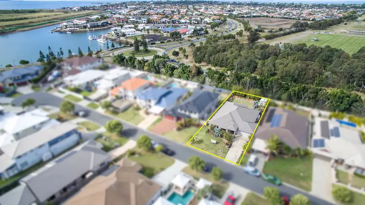 14 Freya Ct, Newport QLD 4020