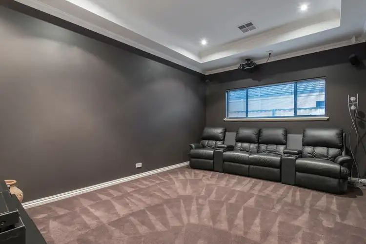 Fourth view of Homely house listing, 10 Butchart Turn, Aubin Grove WA 6164