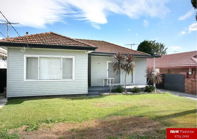 42 Chamberlain Road, Padstow NSW 2211