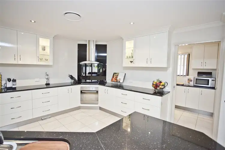 12 Skewis Street, Chinchilla QLD 4413