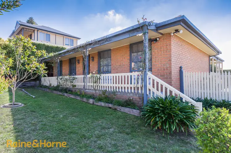 Third view of Homely house listing, 8 Hill Grove, Sunbury VIC 3429
