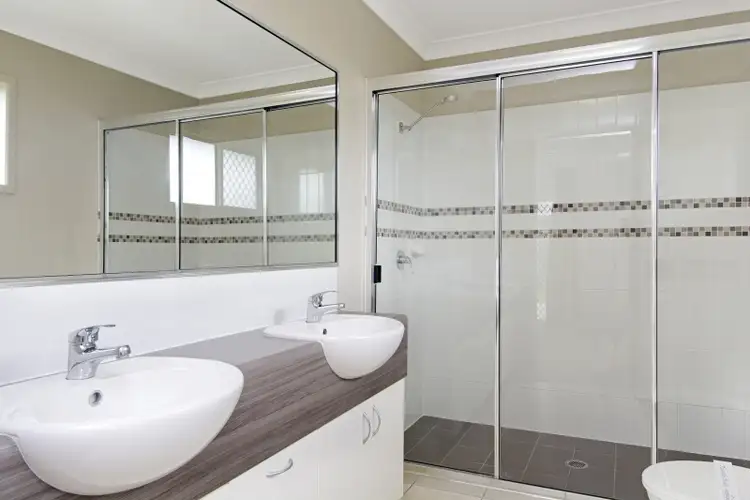 Fifth view of Homely house listing, 7 Newbury Drive, Mount Low QLD 4818