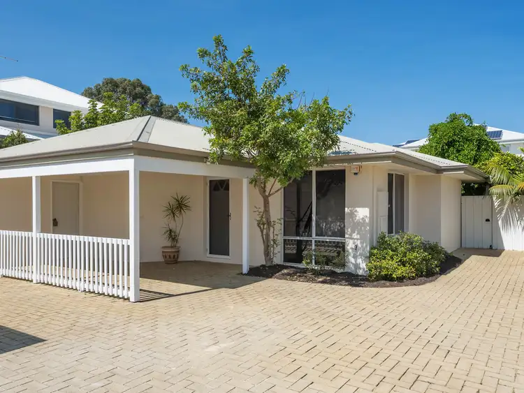 202a Grand Promenade, Doubleview WA 6018