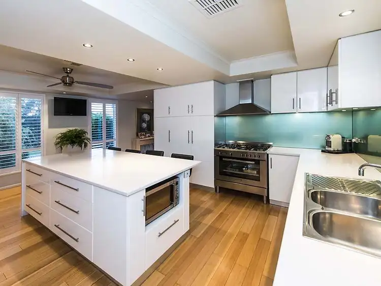 Seventh view of Homely house listing, 5 Vervain Way, Riverton WA 6148