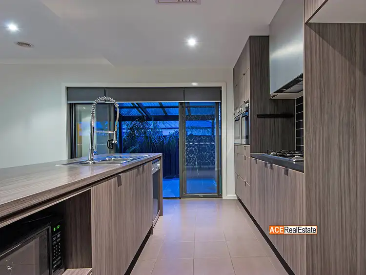 Sixth view of Homely house listing, 16 Fieldwren Drive, Williams Landing VIC 3027