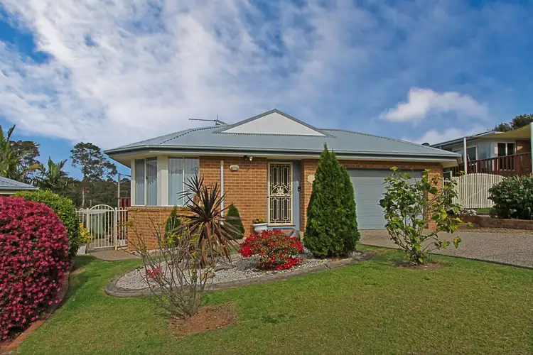 1 Blaxland Crescent, Sunshine Bay NSW 2536