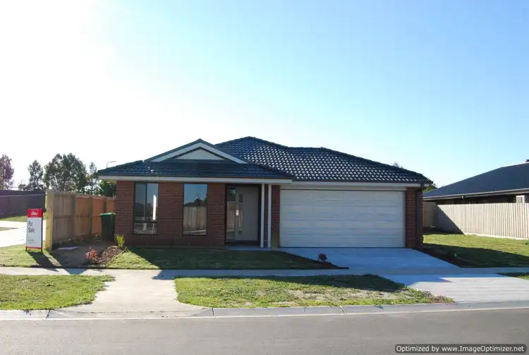 2 Stewart Place, Bairnsdale VIC 3875