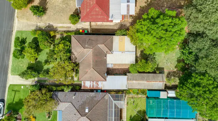 4 SUNSET AVENUE, Elderslie NSW 2570