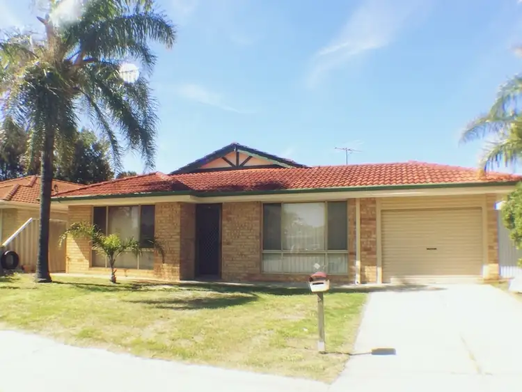 70 Centre Street, Queens Park WA 6107