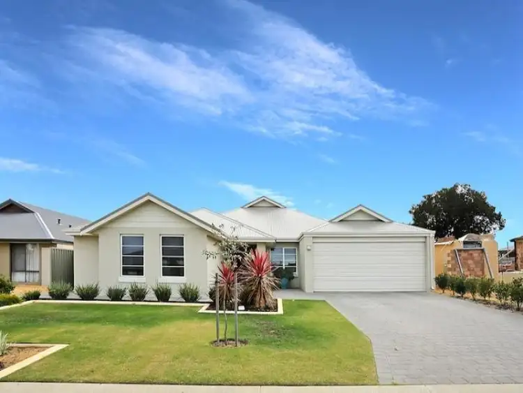 Second view of Homely house listing, 15 Purcell Gardens, South Yunderup WA 6208