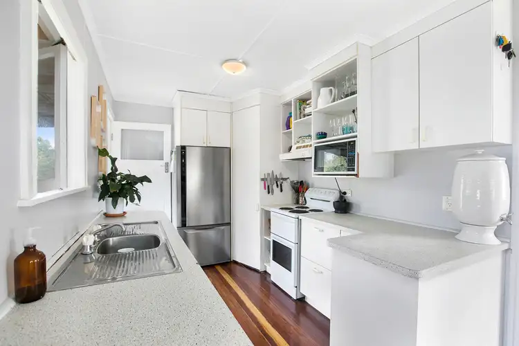 Fifth view of Homely house listing, 10 EMPIRE AVENUE, Manly West QLD 4179