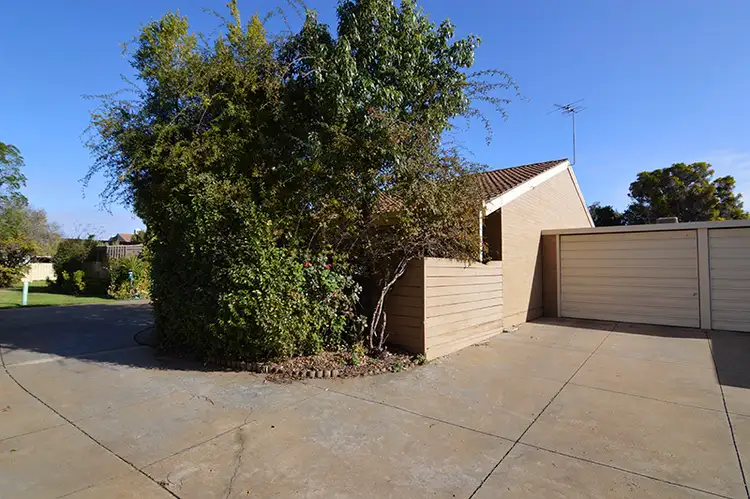 Second view of Homely house listing, 5 Bottlebrush Court, Mildura VIC 3500