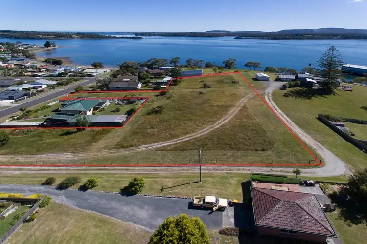 180 Oxford Street, Beauty Point TAS 7270