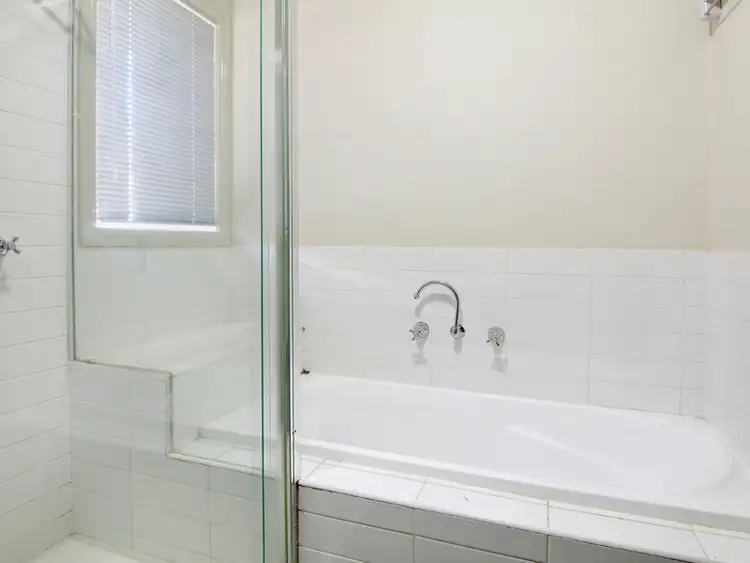 Sixth view of Homely unit listing, 1/44 Frankston Flinders Road, Frankston VIC 3199