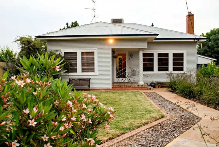 4 Thomson Street, Griffith NSW 2680