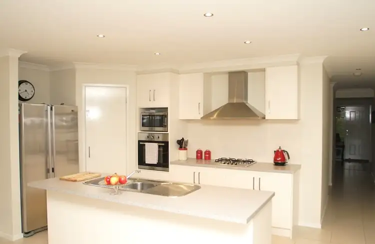 Second view of Homely house listing, 4 Kawana Court, Camperdown VIC 3260