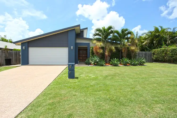 4 Crofton Close, Rural View QLD 4740