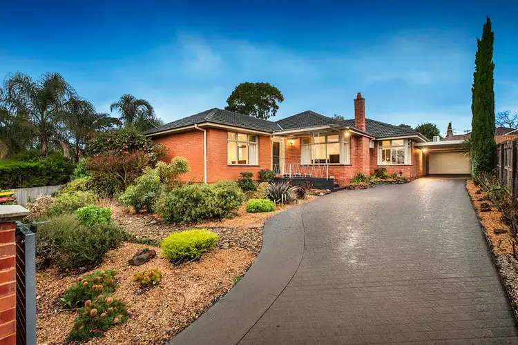 24 Milloo Crescent, Mount Waverley VIC 3149