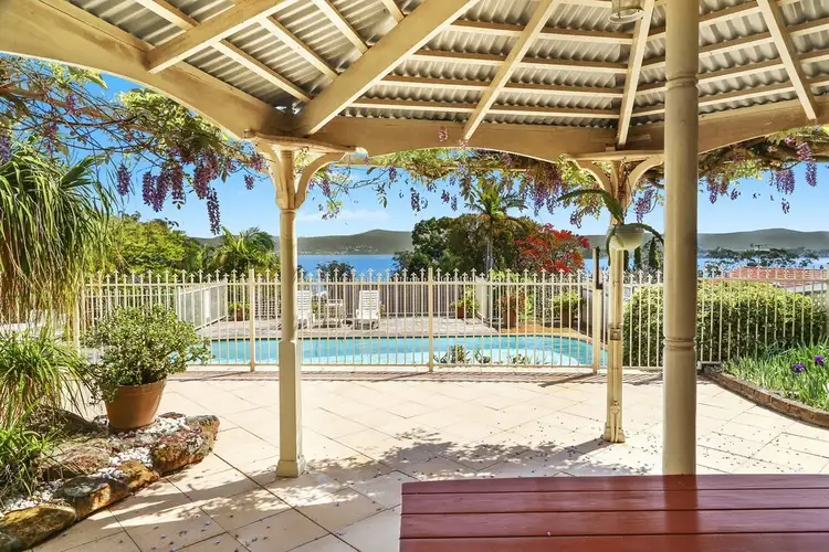 7 Cudgee Close, Green Point NSW 2251