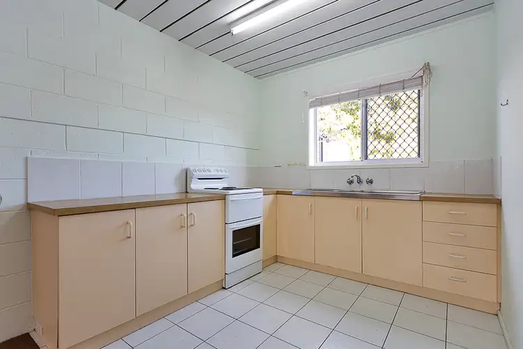 Fifth view of Homely unit listing, 4/19 Thornber Street, North Mackay QLD 4740